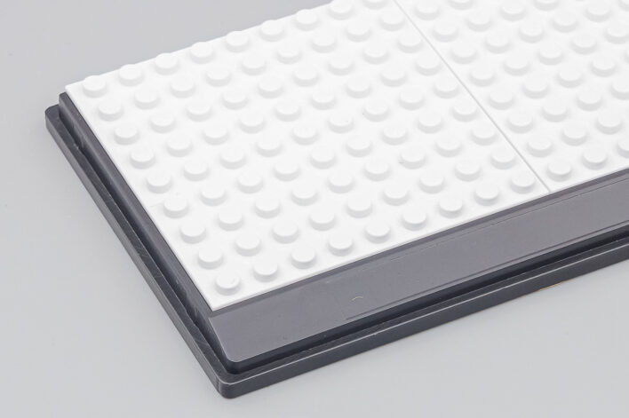 Черный подиум с покрытием LEGO разных цветов — изображение 24