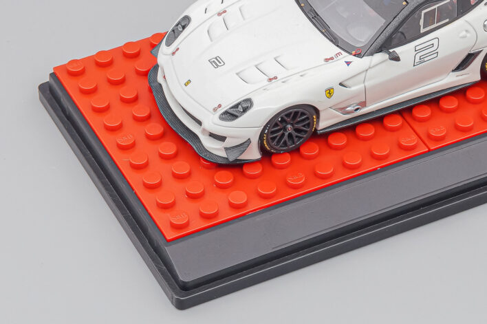 Черный подиум с покрытием LEGO разных цветов — изображение 7