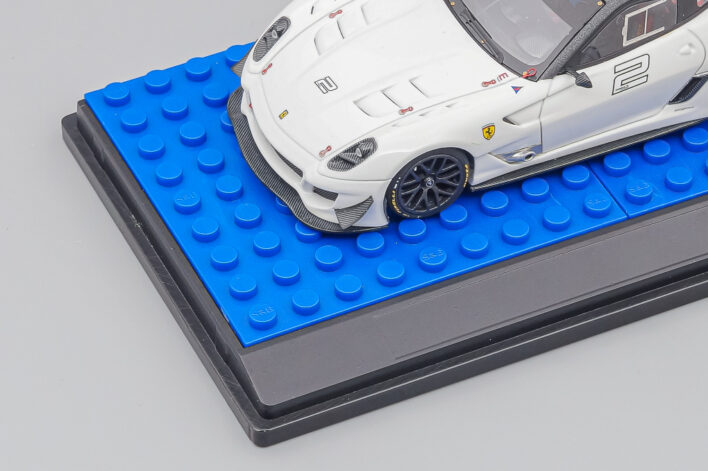 Черный подиум с покрытием LEGO разных цветов — изображение 27